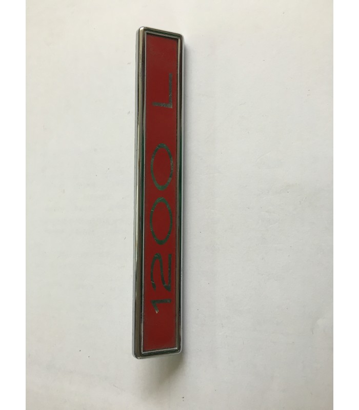 EMBLEMA 1200 L FONDO ROJO