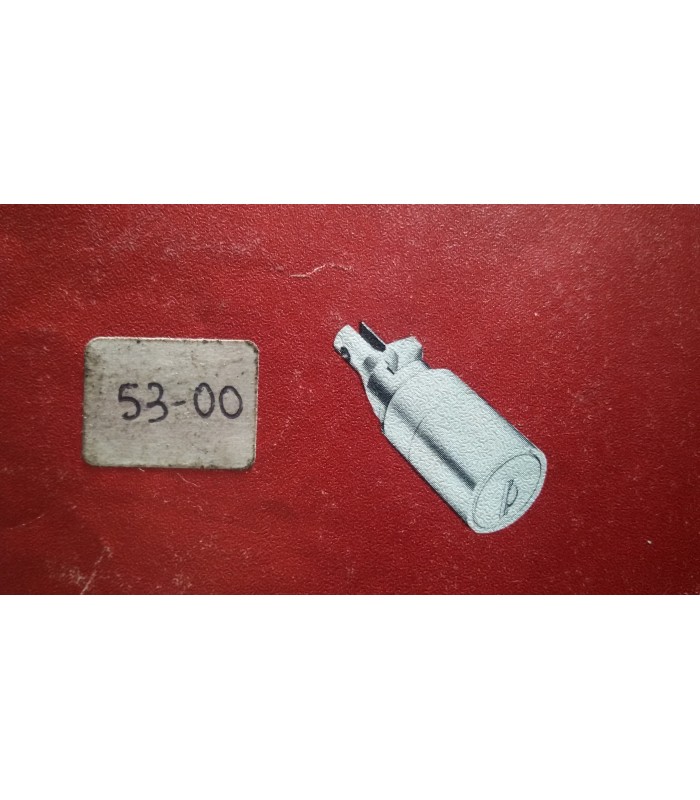 PULSADOR CERRADURA TAPA MOTOR RENAULT R8/R10