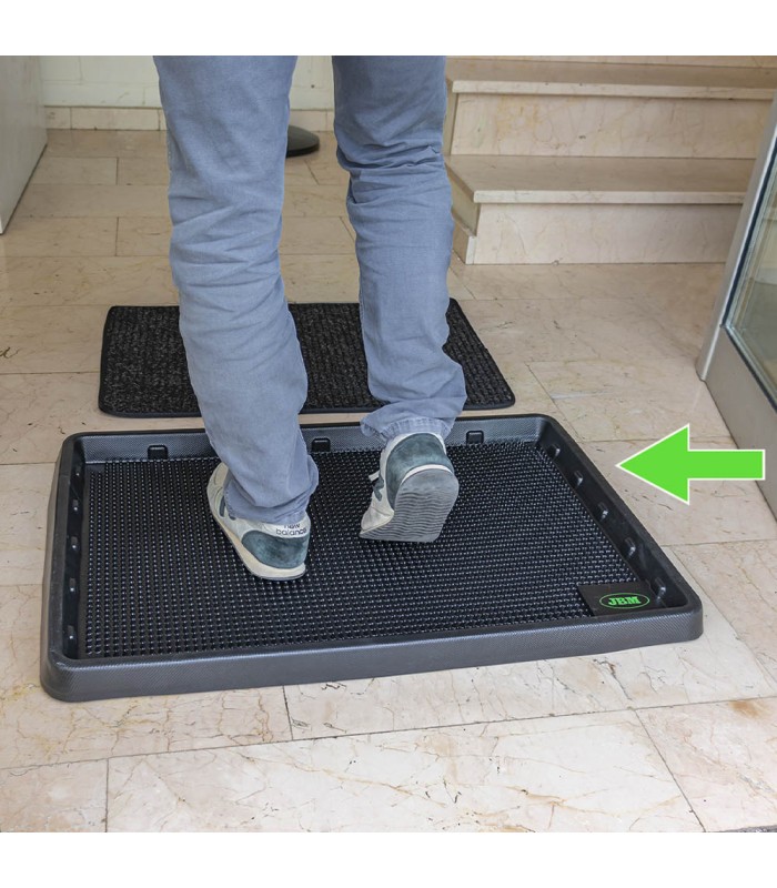 ALFOMBRA CON DEPÓSITO PARA LÍQUIDO DESINFECTANTE