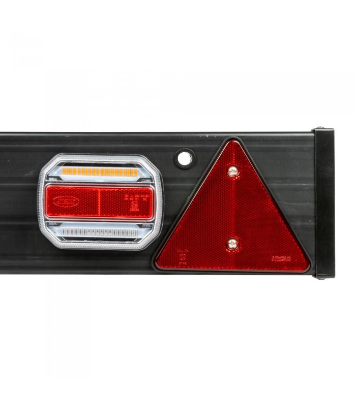 Barra Para Remolque Con 2 Pilotos Led Y 2 Catareflectantes