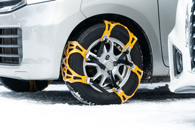cadenas-de-nieve-amarillas-para-rueda-de-vehiculo